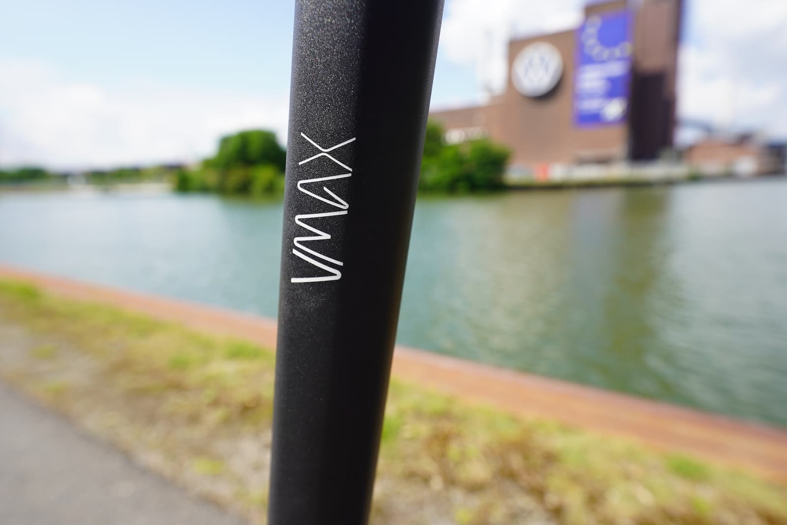 VMAX Logo am VX4